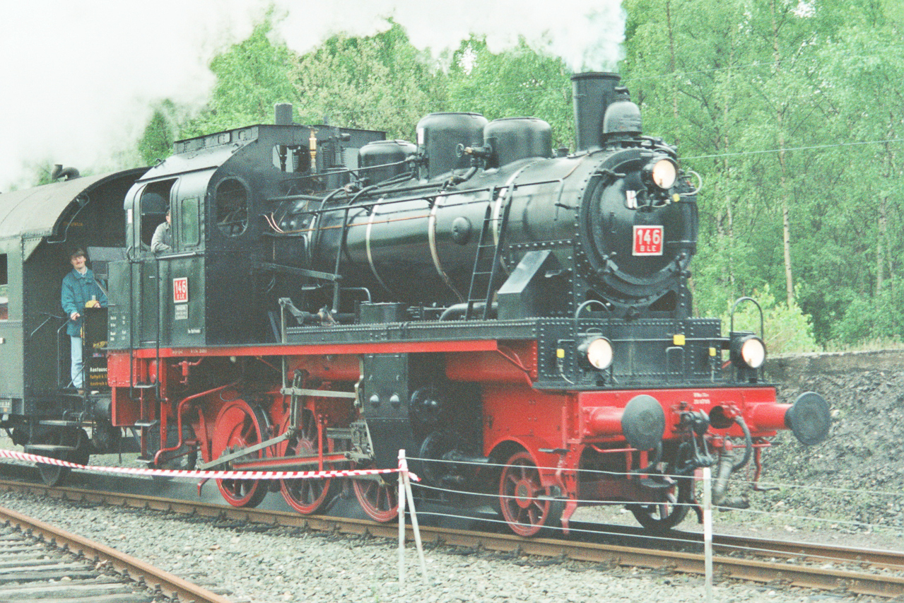 BLE 146 der Butzbach-Licher Eisenbahn in Bochum-Dalhausen, 199x