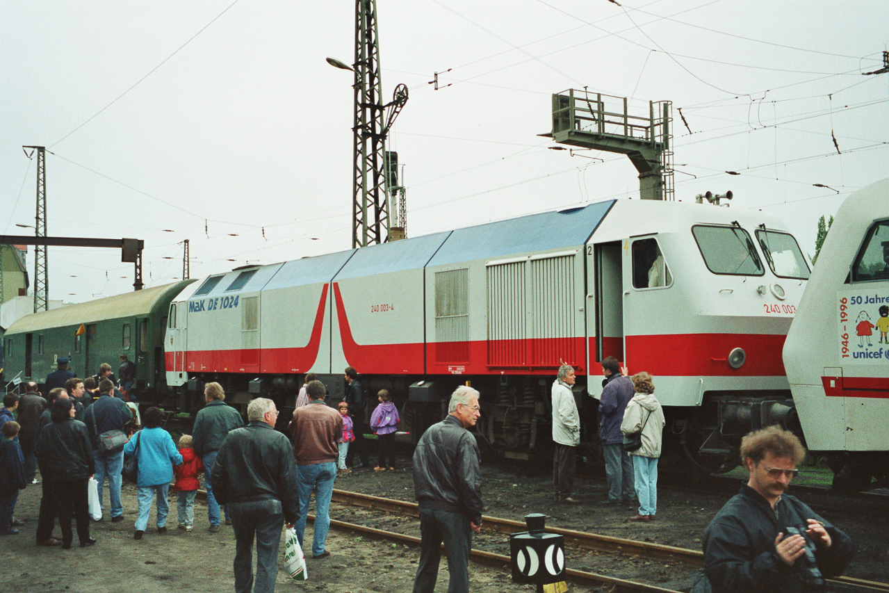 240 003 in Dresden, 199x