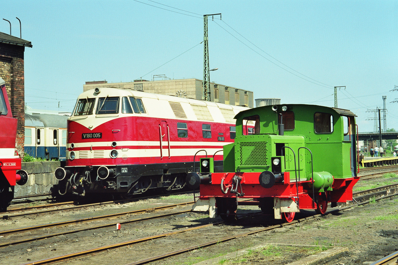 V180 005 in Dresden, 199x