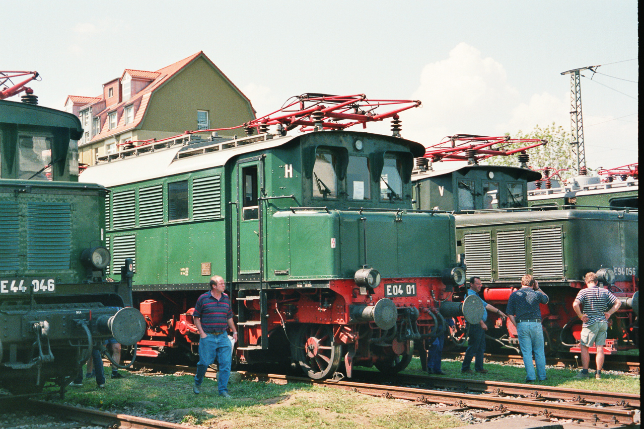 E04 01 in Dresden, 199x